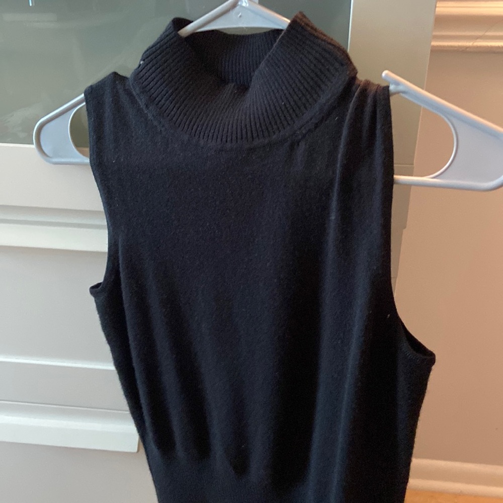 Sleeveless sweater